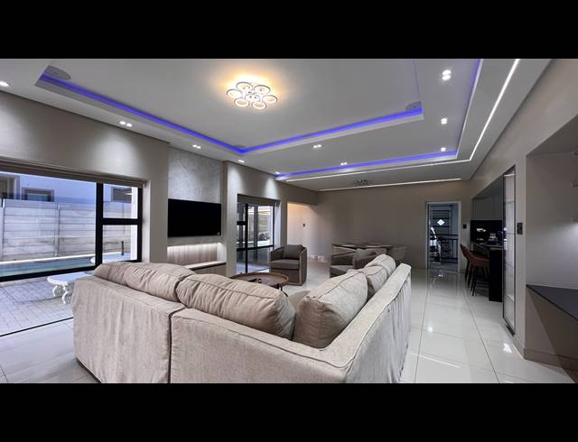 5 BEDROOM HOUSE FOR SALE IN MALMESBURY RURAL